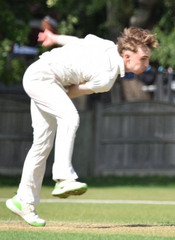 Charlie Eaton bowls 